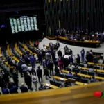 Câmara aprova a PEC do corte de gastos