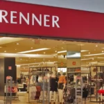 Renner presta esclarecimentos