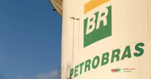 Petrobras avalia emitir debêntures