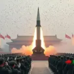 Coreia do Norte exibe novo míssil intercontinental em desfile militar